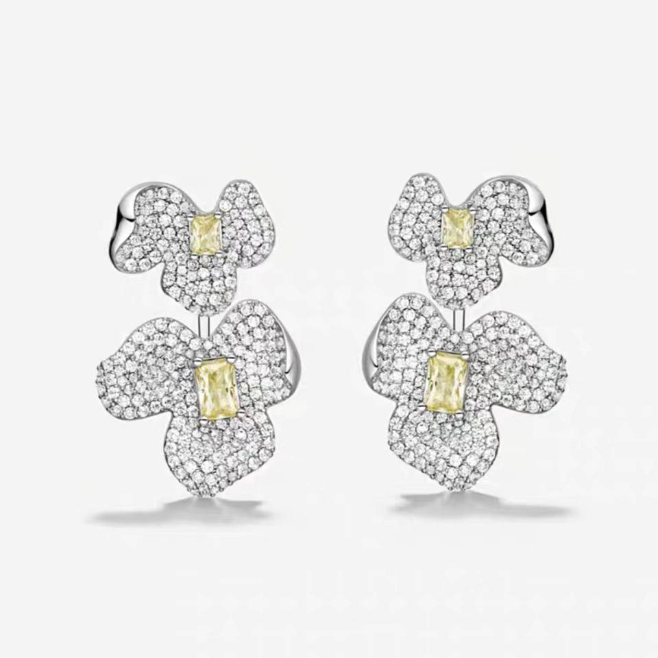 何方陈都灵轻奢国风方糖兰花耳钉