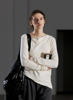 NON RESTRAIN慵懒感不规则设计荡领针织衫女显瘦长袖T恤打底上衣