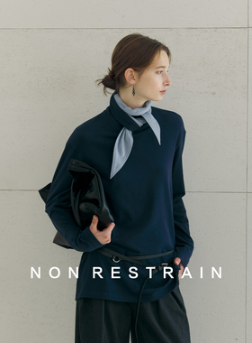 NON RESTRAIN撞色绑结堆堆领落肩长袖T恤女慵懒宽松气质内搭上衣