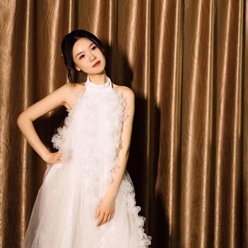 订婚婚礼晨袍在逃公主新娘挂脖小睡袍/浴袍