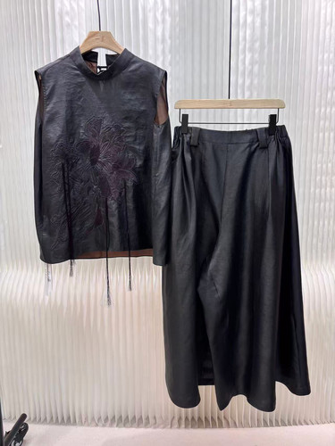 海燕家2025高端香云纱 小立领刺绣短袖S981