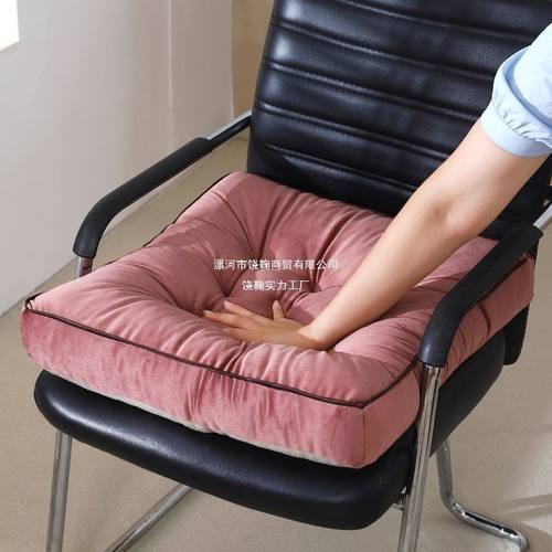 2025新款立体超软汽车坐垫公客厅专用加厚毛绒美臀垫考试桌坐垫