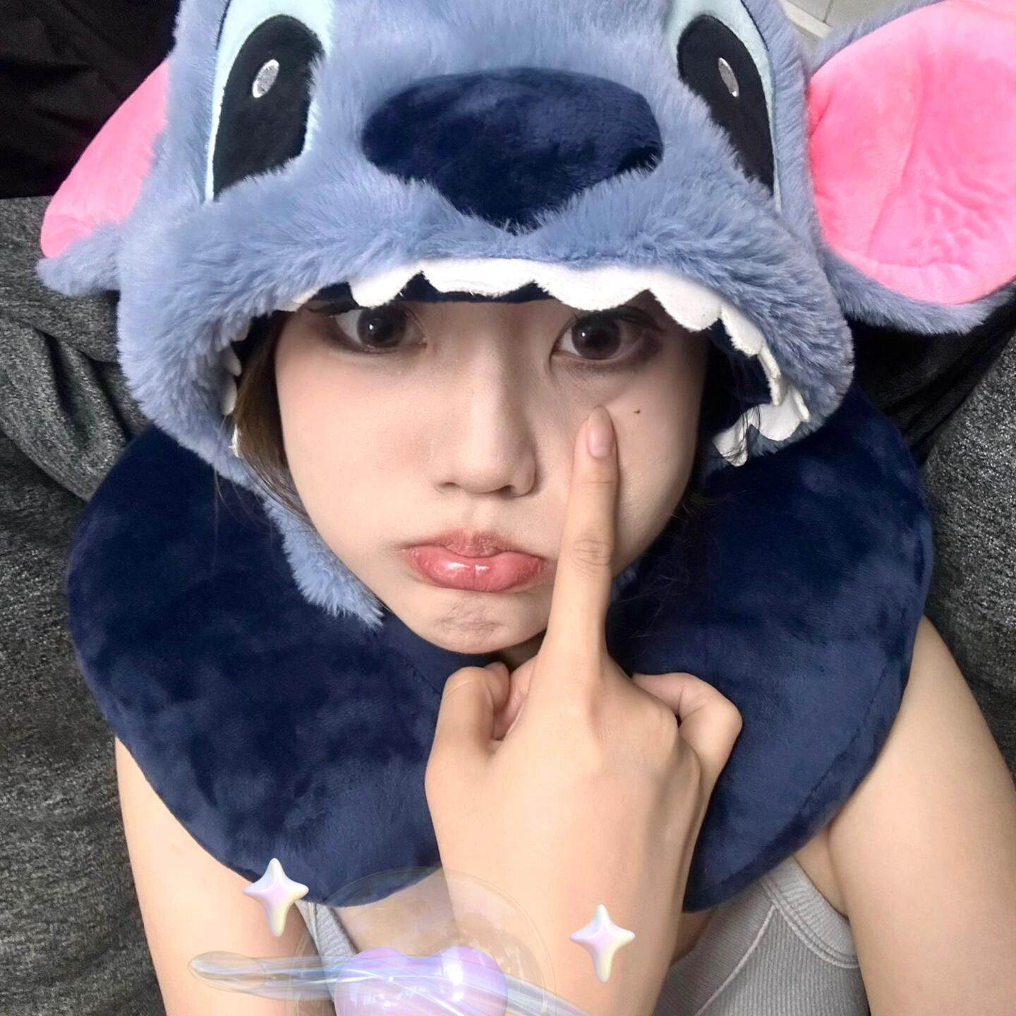 太适合一上车就睡觉的我啦！可爱史迪仔连帽护颈U型枕旅游便携