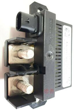 适用奔驰212 E180 E200 E260 E300 E320 E400等蓄电池电瓶继电器