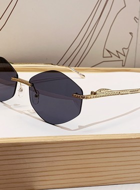 欧洲站2025新款太阳眼镜无框菱形简约墨镜户外摆拍开车防紫外线眼