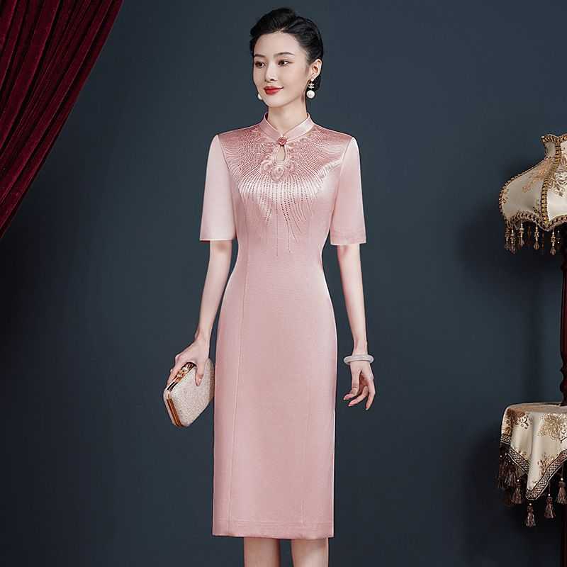 婚礼妈妈装高贵年轻2024秋冬喜婆婆婚宴旗袍洋气喜服十月结婚礼服