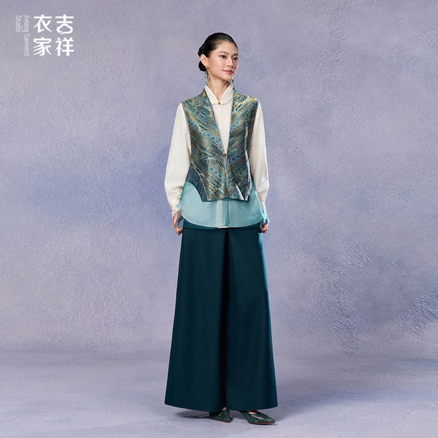 吉祥衣家云绡马甲套装图片