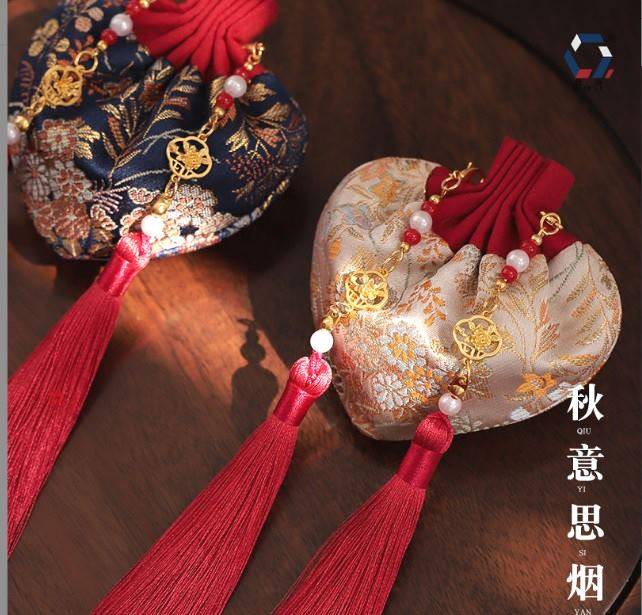 七夕香囊如意心形香包织锦缎异形空袋古风汉服结婚伴手礼情侣礼物