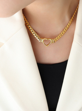 2025新款极简精致百搭小爱心项链 小众设计感钛钢镂空锁骨链 P621