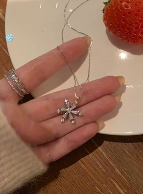 秋冬网红同款可旋转锆石雪花项链女钛钢ins风小众设计感爆款配饰