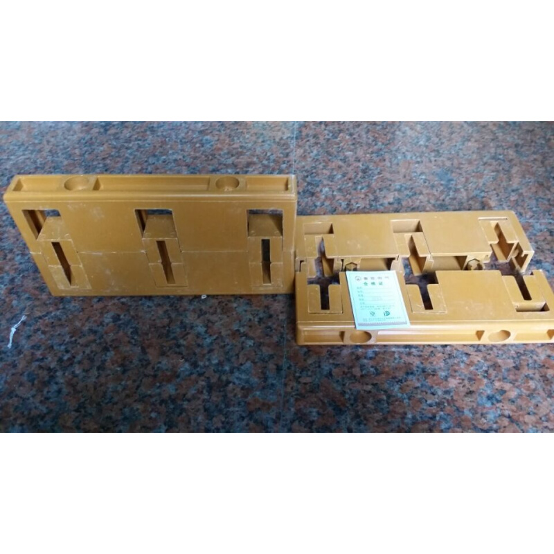 。MD8型绝缘母线框或东3B-280L 10*125 12*125三相单排相间距100