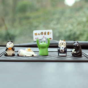 创意场景小动物汽车仪表台摆件个性车摆件可爱女生车内饰猪猫摆件