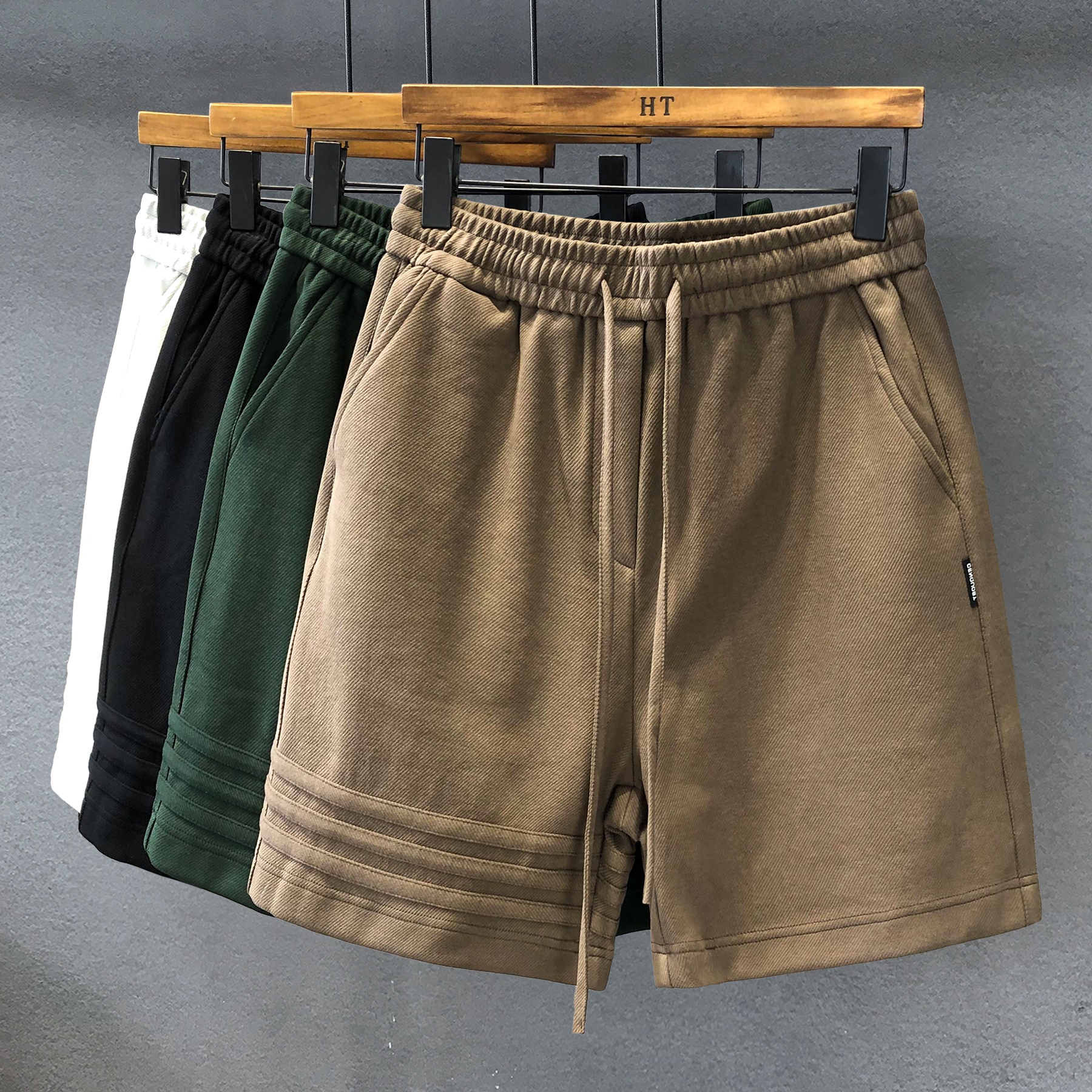 俊凯风设计感纯色三条纹运动休闲短裤复古卫裤夏男宽松百搭五分裤