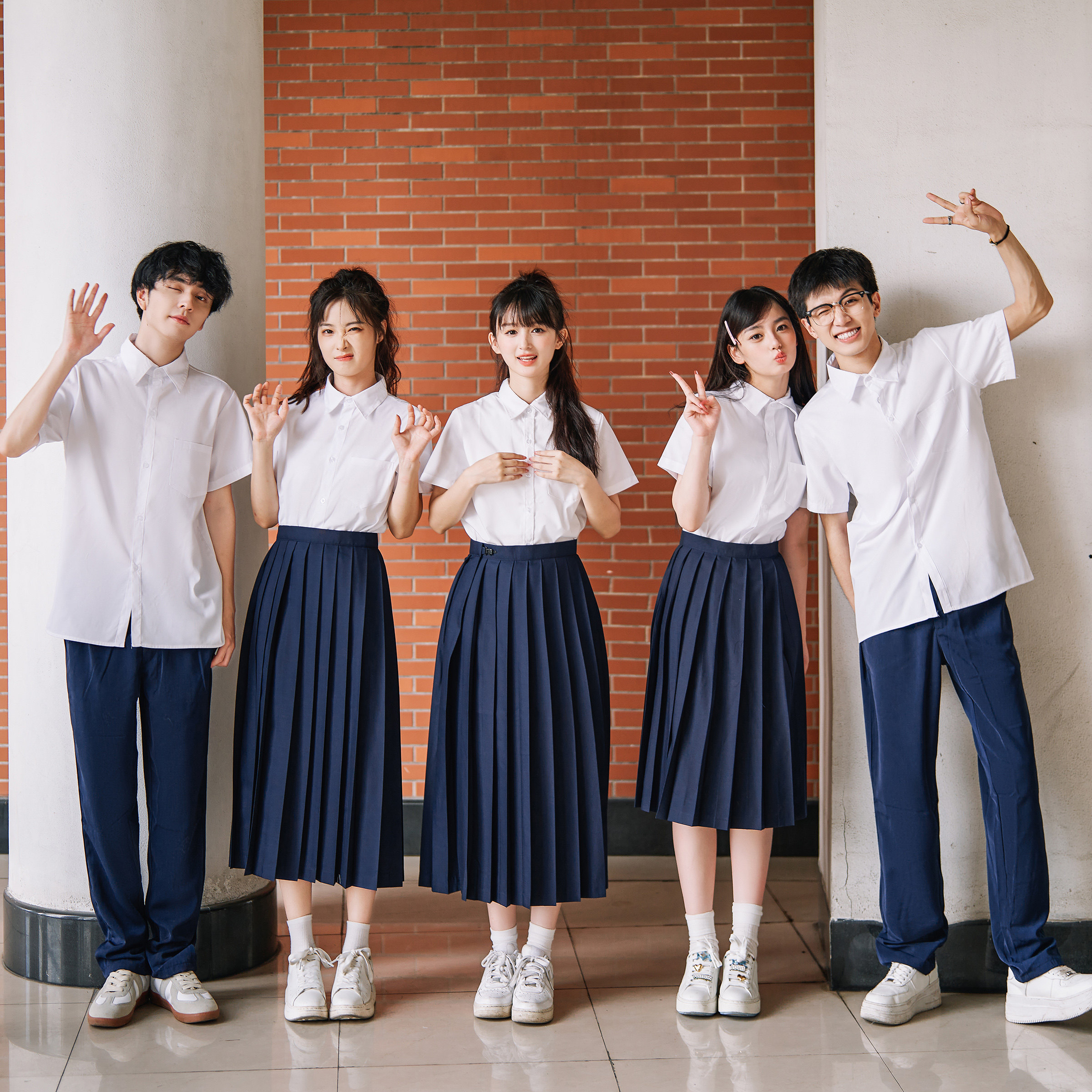 学院风白衬衫18-23团购优惠班服