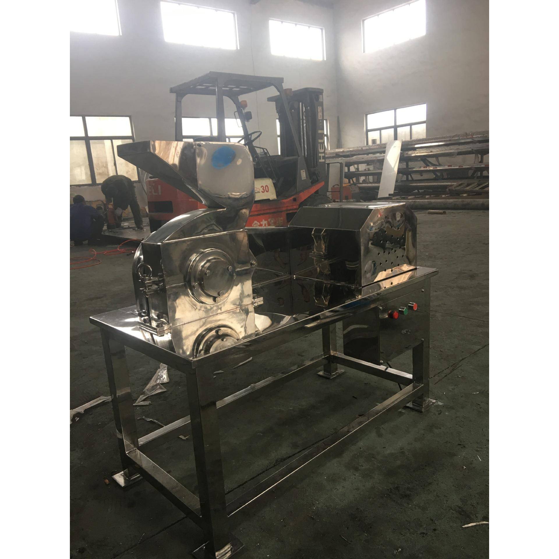 供应CSJ强力i粗碎机中草药跟茎杆粗颗粒破碎出料细度0.5-20mm