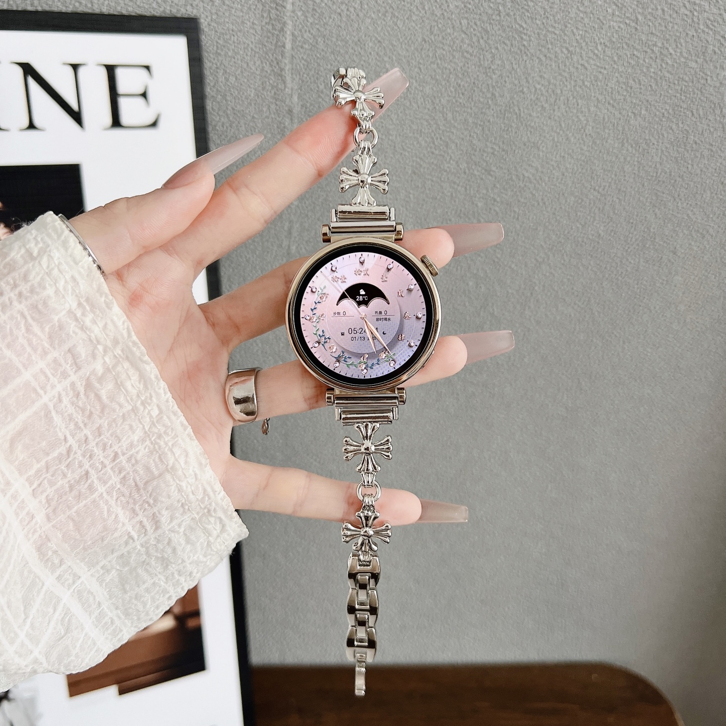 克罗心金属表带适用华为Gt4女款gt5pro42mm金色watch4pro新款替换配件手链华为fit3小米手环8iwatch S10腕带