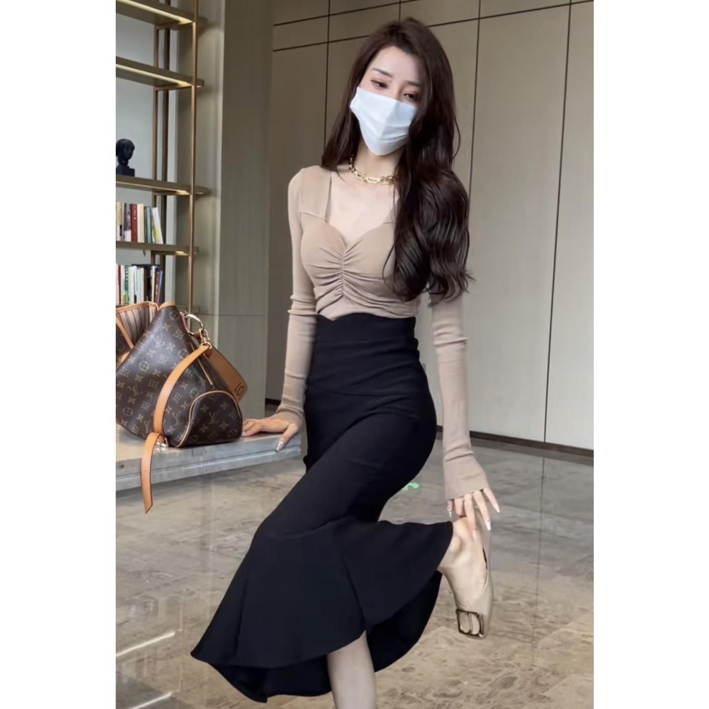 早秋套装女2025新款设计感修身长袖上衣开叉鱼尾半身裙洋气两件套