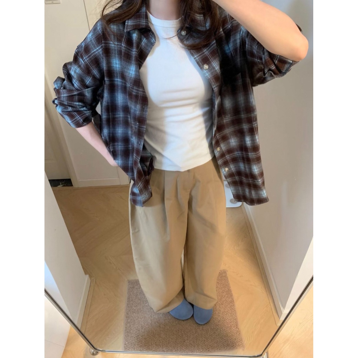 春秋款宽松BF风磨毛格子衬衫复古港味慵懒风显瘦上衣美式薄外套女