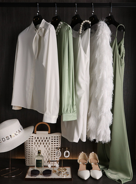新元素 现代绿色样板房女装饰品帽子包包托盘高跟鞋墨镜衣服