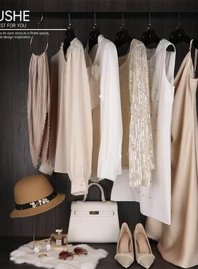 样板间衣帽间服饰衣服丝巾现代简约帽子帽架包包软装饰品套装