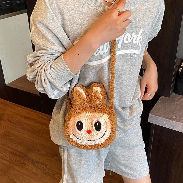 可爱拉布布毛绒包女2025新款秋冬单肩斜挎手机包大容量通勤水桶包