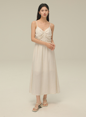 AIRIQI奥莱女装纯色吊带裙都市度假慵懒风显瘦连衣裙AH42LQ422