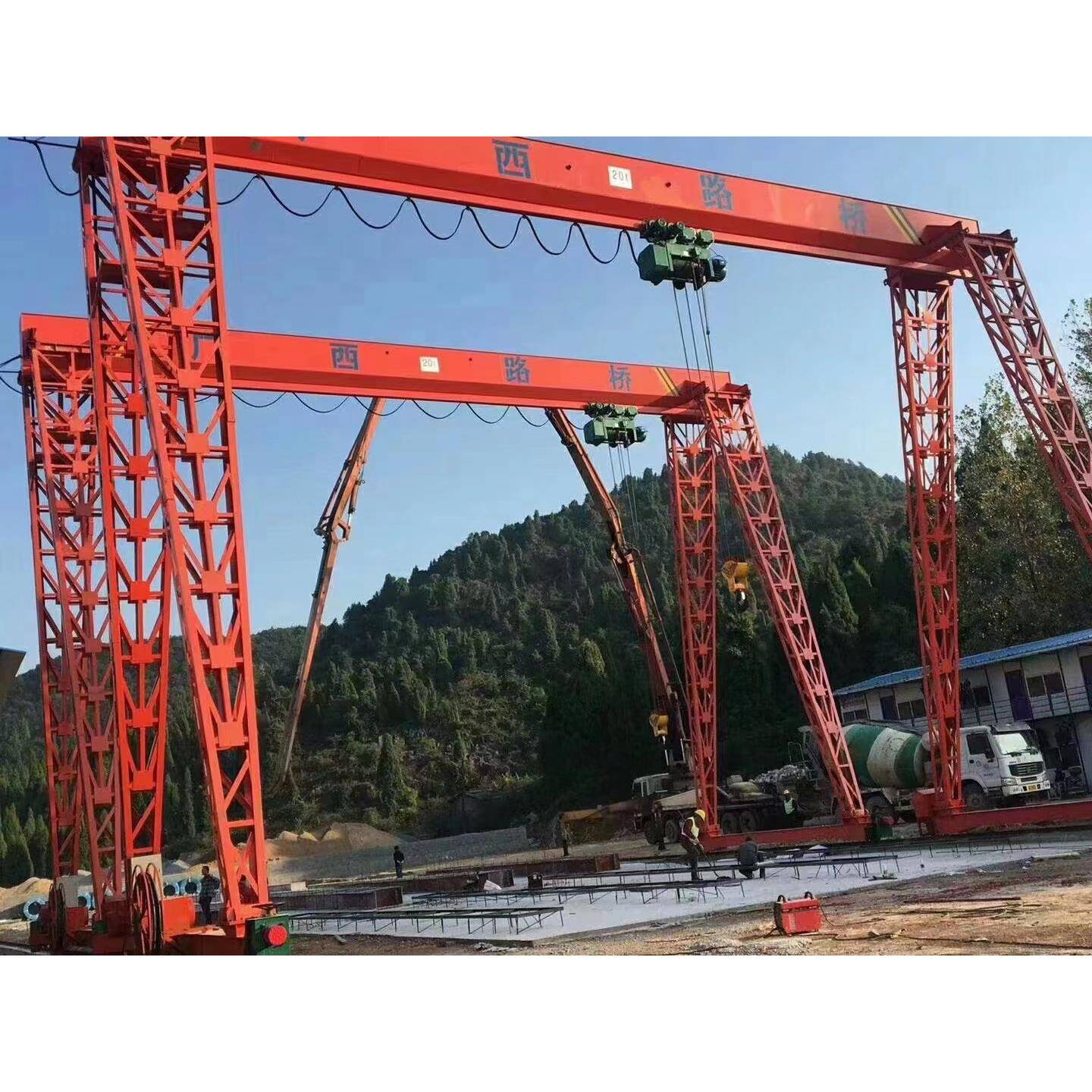 厂家销售龙门吊起重机移动龙门吊起重机1-2吨电动单梁行吊全包箱