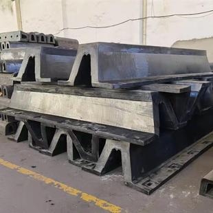 D200橡胶护舷D300弧形护舷半圆护舷码 头船舶桥墩防撞护舷