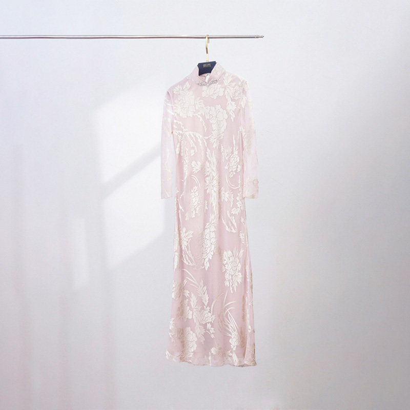 门里门外粉色人丝压褶剪花立领连衣裙BR25XQ0683A