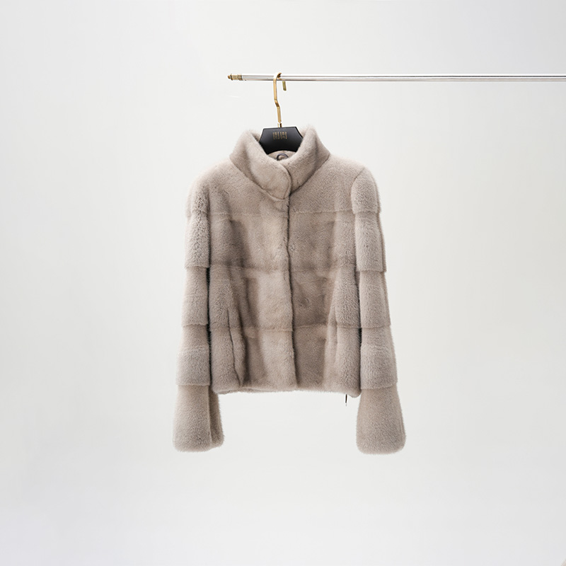 门里门外银兰色立领水貂毛外套25W284