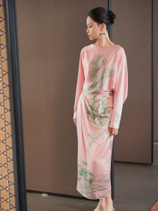 门里门外新中式国风女桑蚕丝粉色真丝印花长裙连衣裙气质高级感