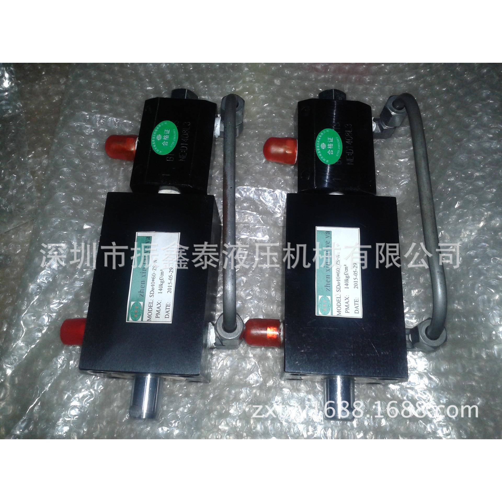 厂家大量供应自锁油缸、不锈钢油缸、非标液压油缸、模具油缸