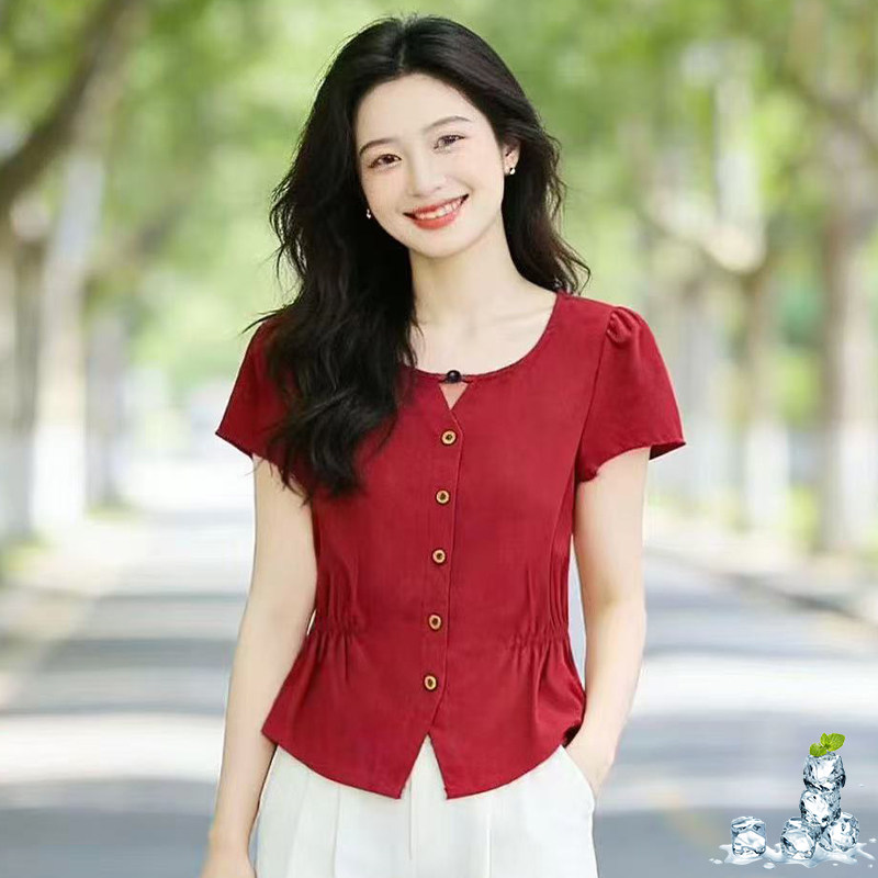 拉夏贝尔红色圆领短袖衬衫女夏2026新款纽扣收腰气质百搭上衣小衫