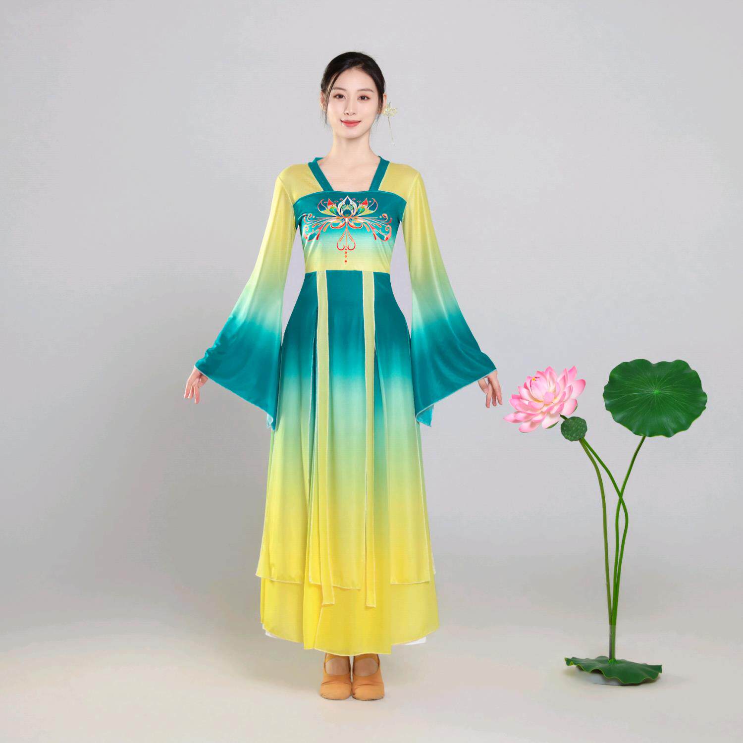 新款古典舞蹈服女飘逸中国风汉服大摆裙练功服纱衣长款飘带演出服