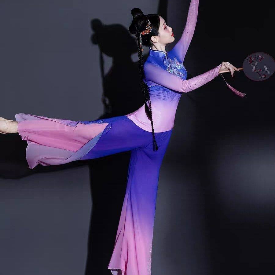 古典舞蹈服女秋冬新款显瘦中国风扇子舞演出服现代胶州秧歌服套装