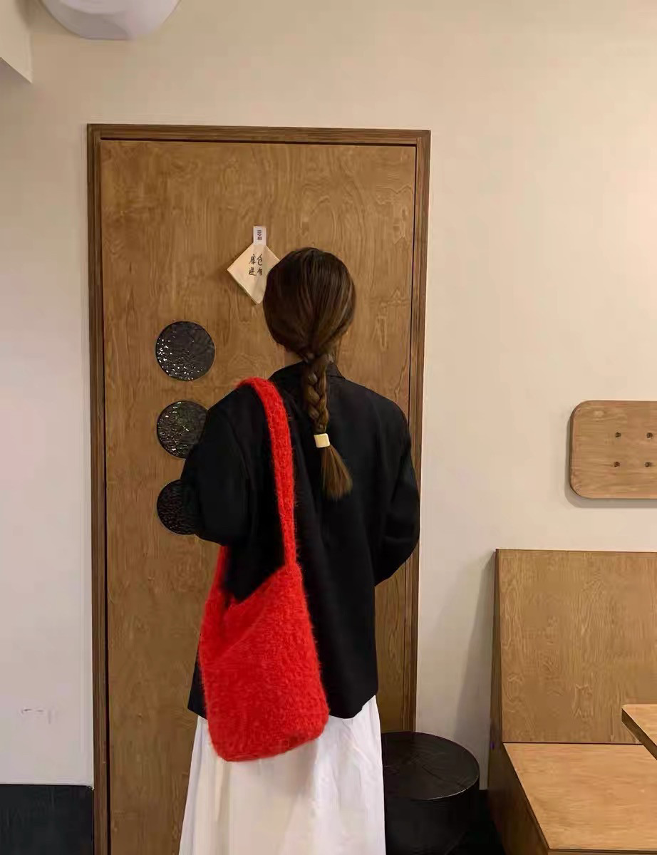 「Ohyoudo」复古少女毛绒水桶包/冬季百搭!质感单肩斜挎气质包