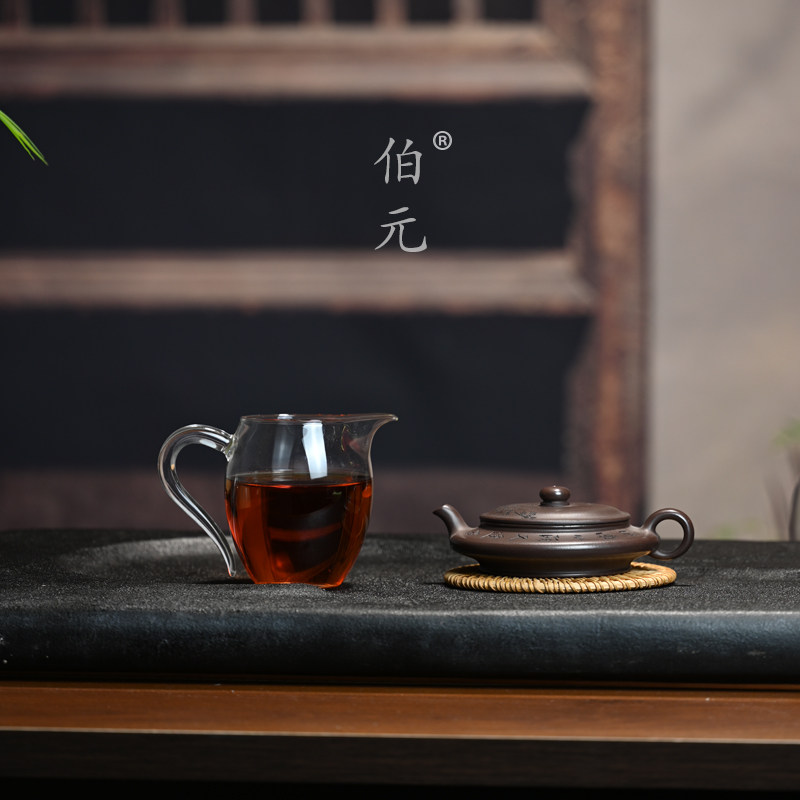 伯元中式紫砂刻绘虚扁