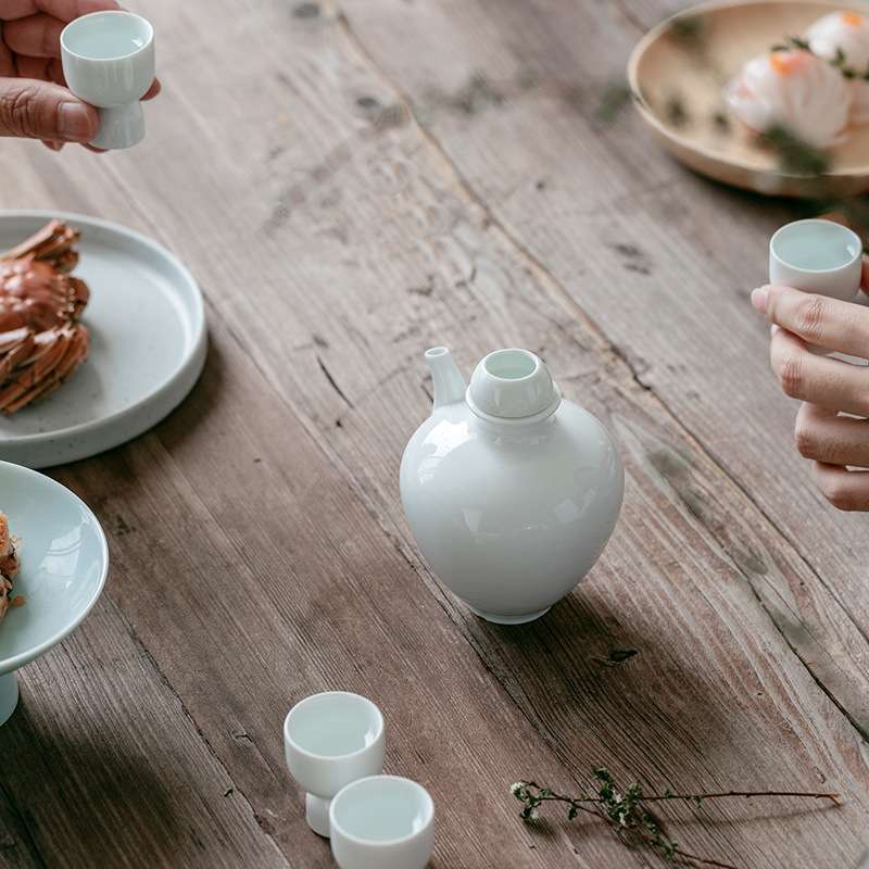 一壶四杯陶瓷酒具日式清酒壶酒杯小号白酒杯家用分酒器酒具套装