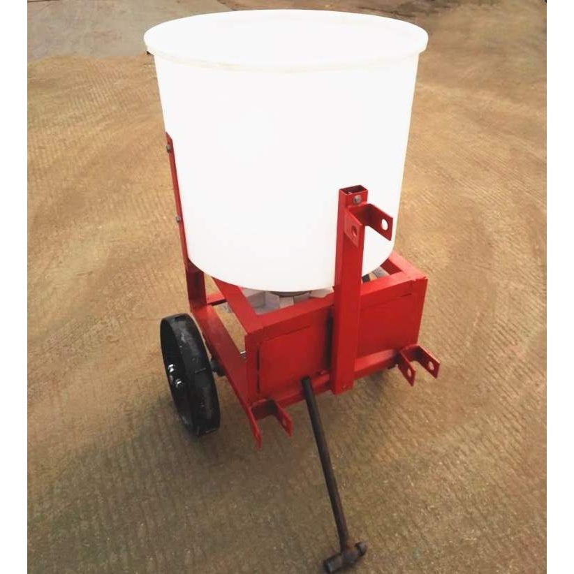 肥料撒播机 四轮车前置电动撒肥机后置撒肥车 轮式牵引施肥器