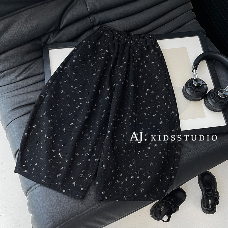 派町韩版复古碎花宽松休闲弯刀裤