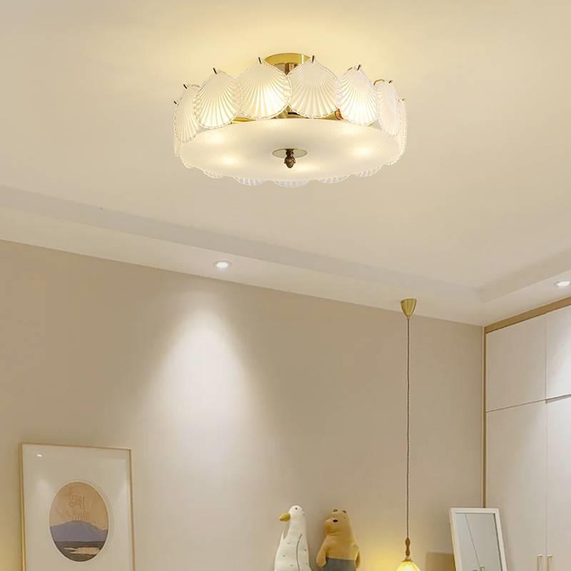 卧室贝壳吊灯北欧轻奢精致水晶灯现代简约创意浪漫房间主卧吸顶灯