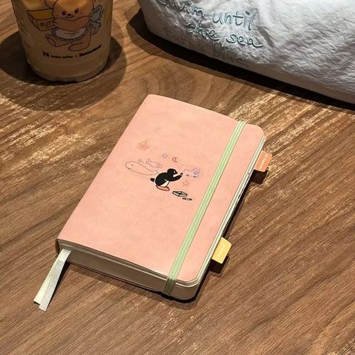 可爱企鹅手账本空白日程计划
