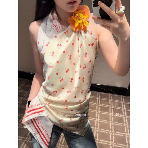 娜娜法式复古樱桃丝巾抹胸沙滩风