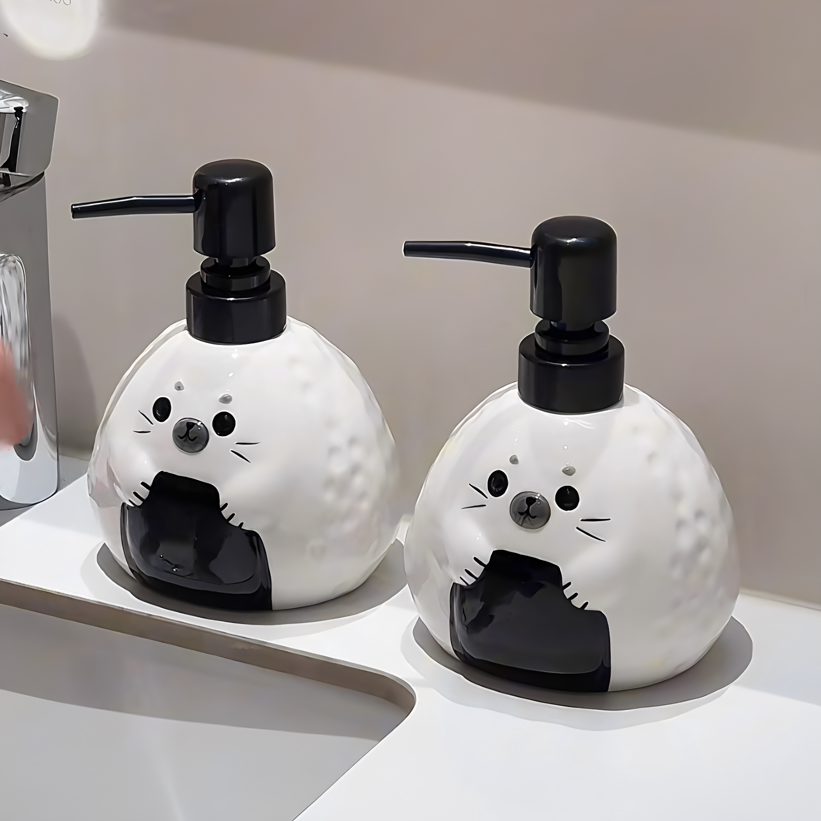 创意小海豹陶瓷乳液瓶肥皂盒牙刷架浴室沐浴露洗手液按压分装瓶子