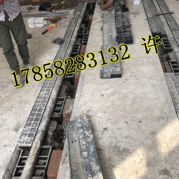 轮缘槽橡胶嵌条轨道塞条填充块橡胶压条铁路检修车库轮沿槽橡胶条