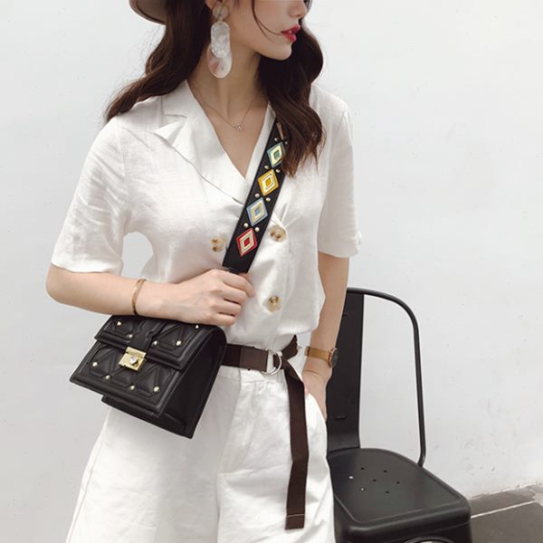 时尚个性宽肩带铆钉包包2024新款女包斜挎小包迷你单肩百搭小方包
