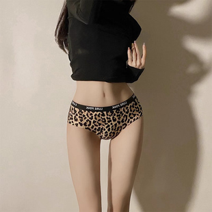 性感豹纹内裤女士纯棉全棉中腰2026新款时尚无痕不夹臀三角短裤头