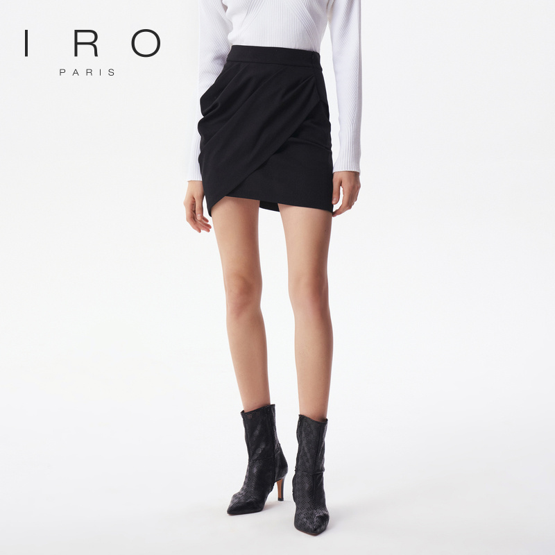 早秋半身裙IRO不规则短款设计感