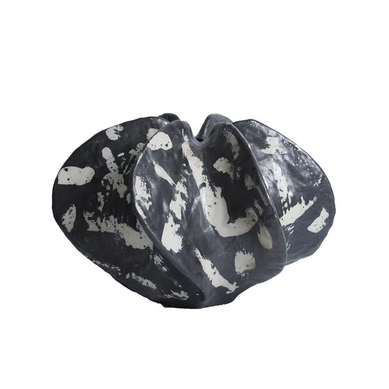 简约现代杨桃花器黑色手绘几何花瓣造型餐厅桌样板间茶几书柜摆件