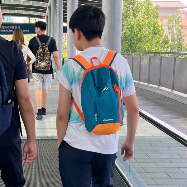 户外旅游专业小背包双肩定制logo轻便男女学生书包防水泽儿童迪卡